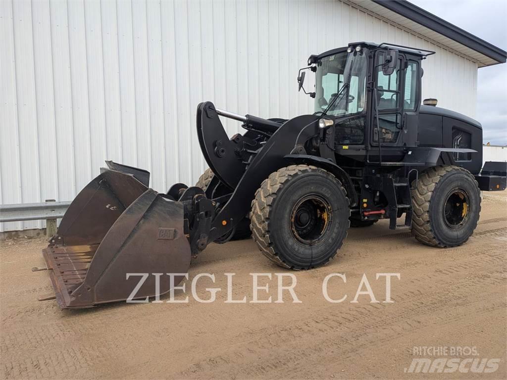 CAT 938M Фронтальные погрузчики