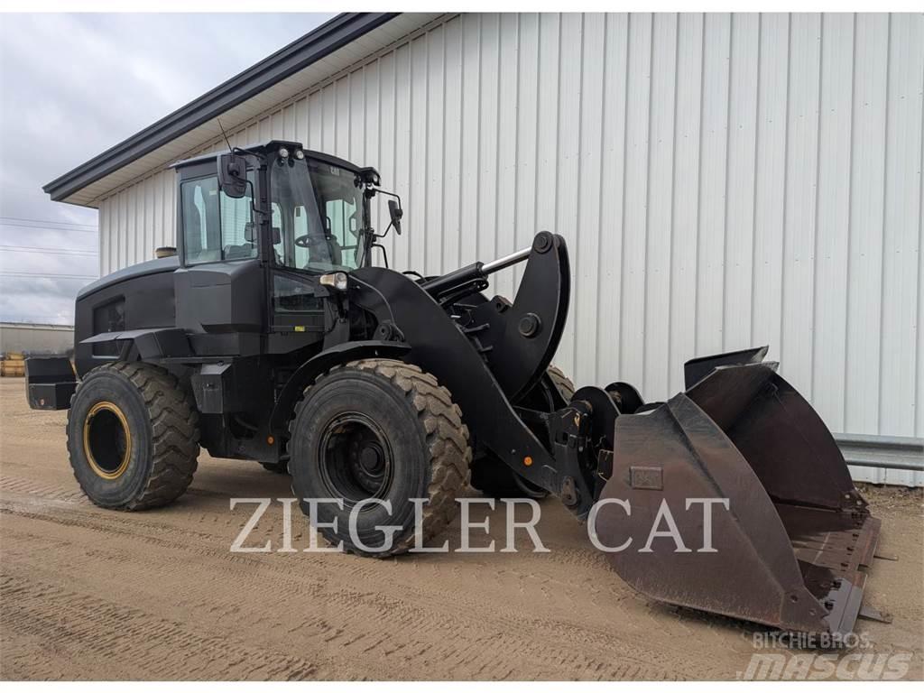 CAT 938M Фронтальные погрузчики