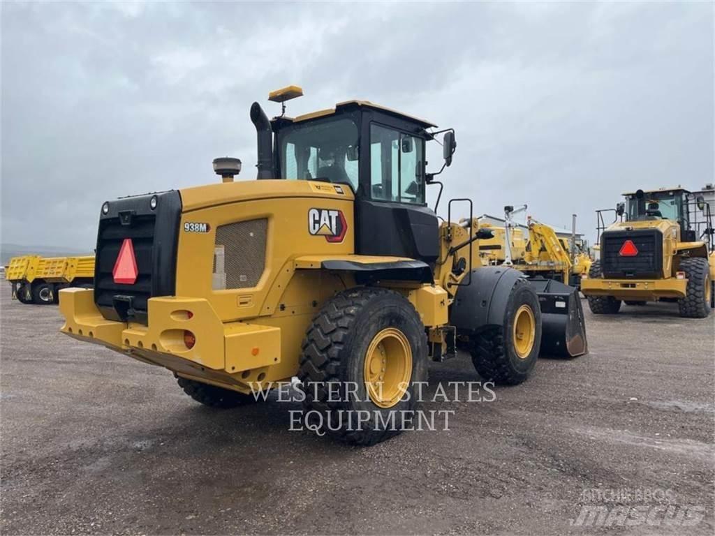 CAT 938M Фронтальные погрузчики
