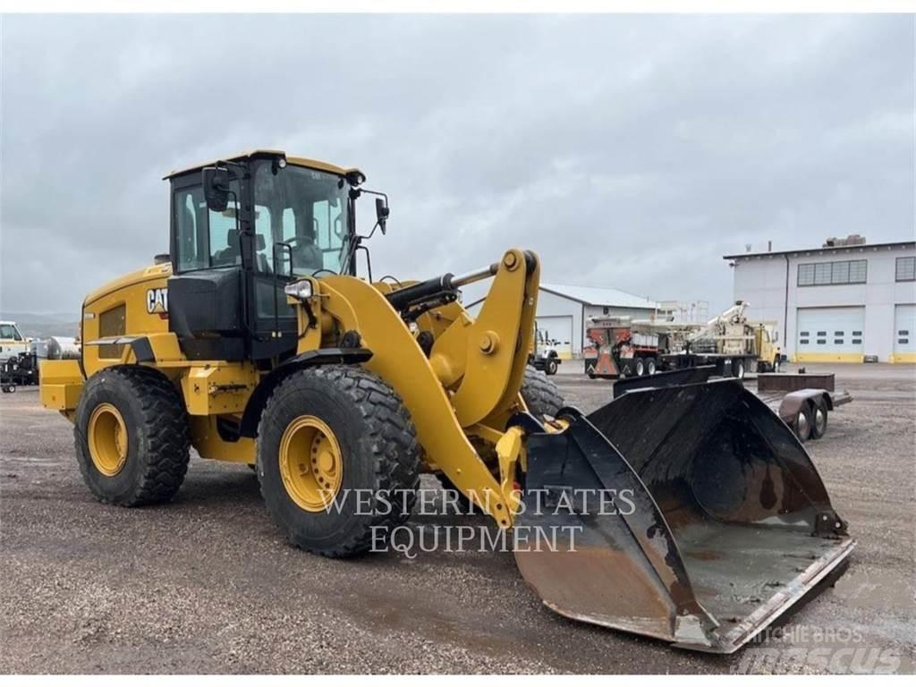CAT 938M Фронтальные погрузчики