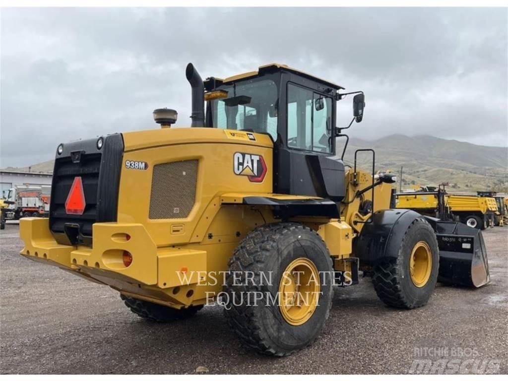 CAT 938M Фронтальные погрузчики