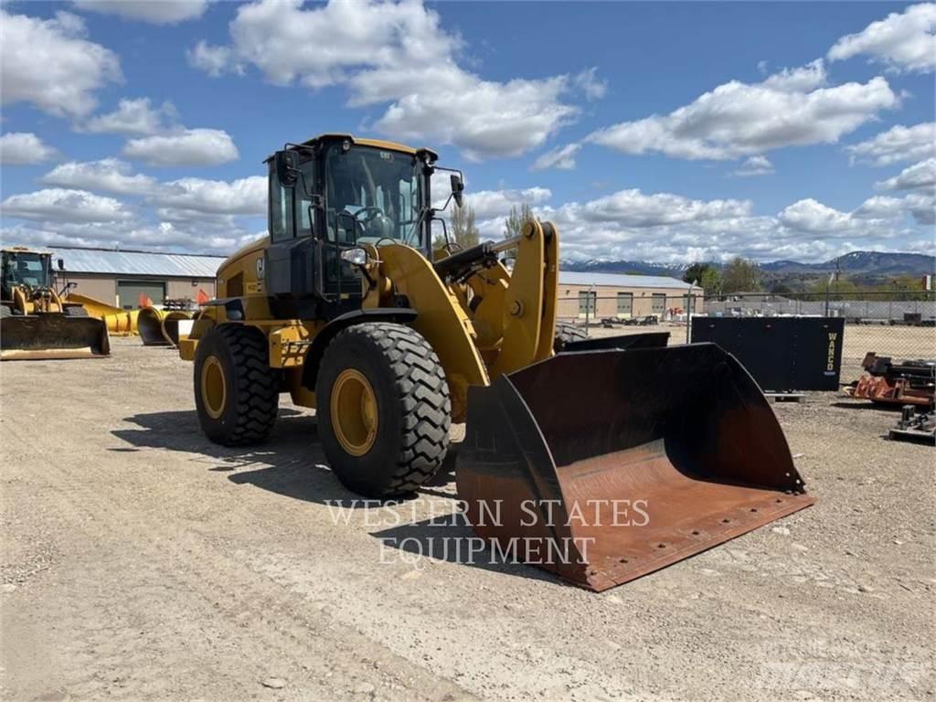 CAT 938M Фронтальные погрузчики