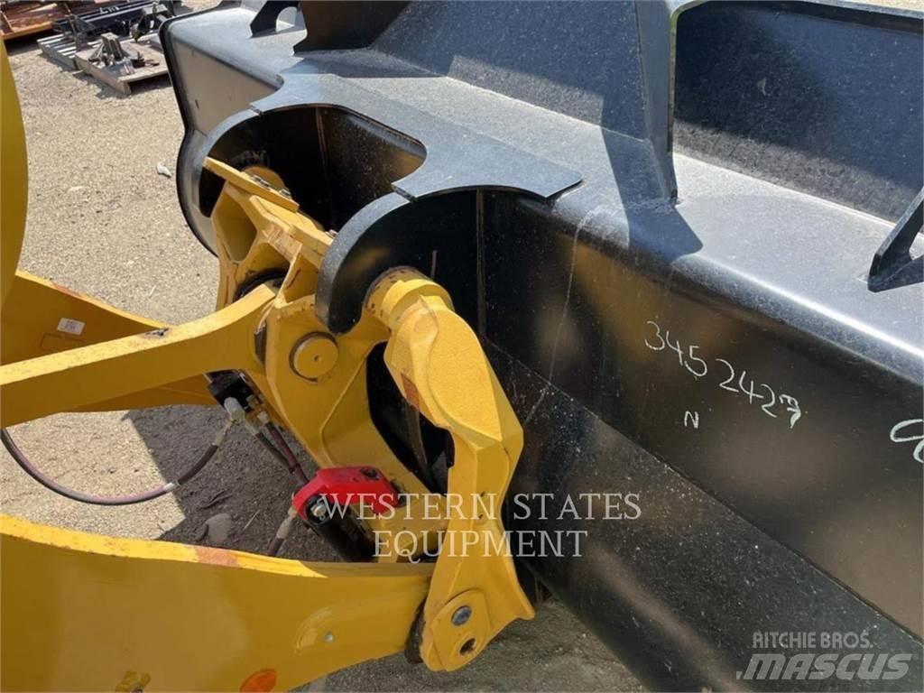 CAT 938M Фронтальные погрузчики