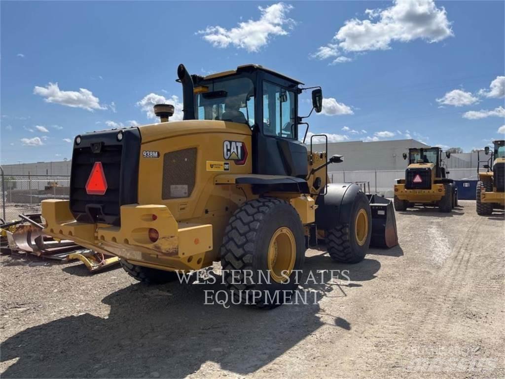 CAT 938M Фронтальные погрузчики