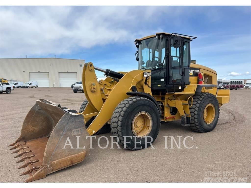 CAT 938M Фронтальные погрузчики