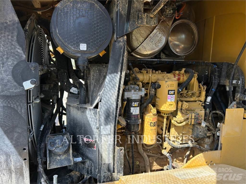 CAT 938M Фронтальные погрузчики