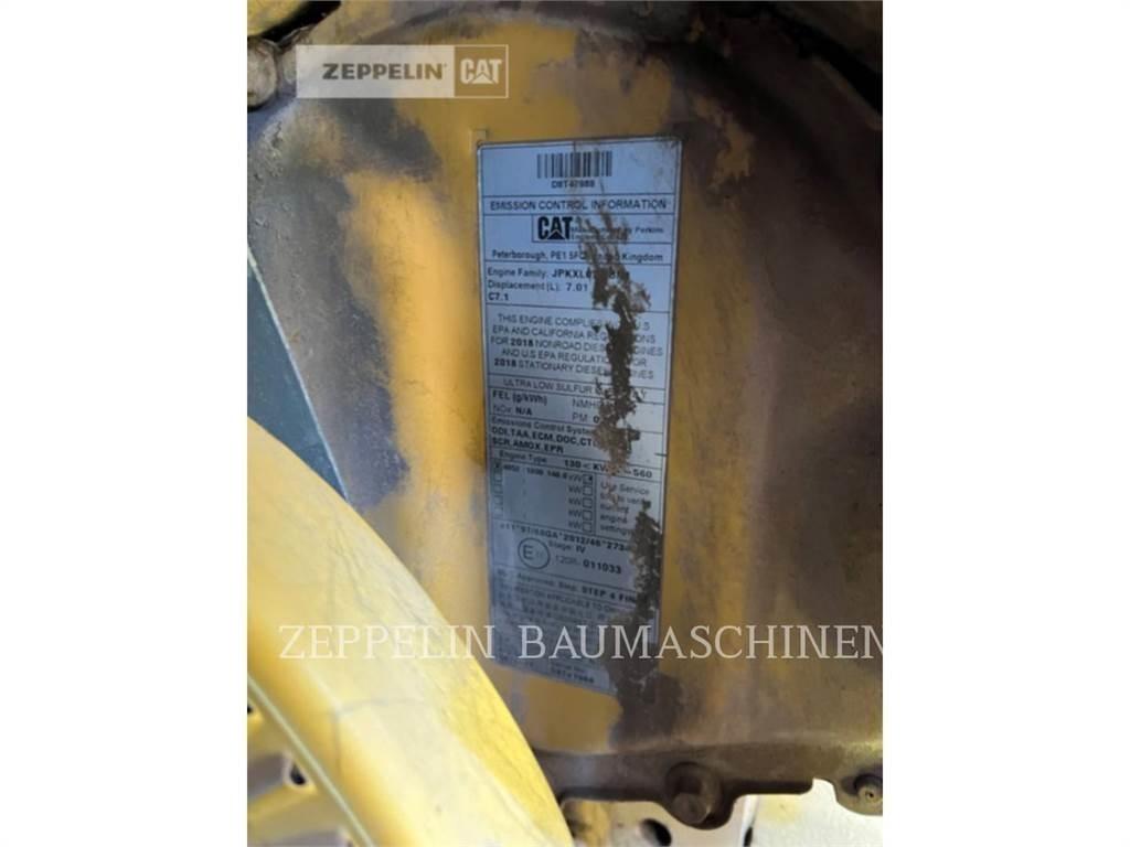 CAT 938M Фронтальные погрузчики