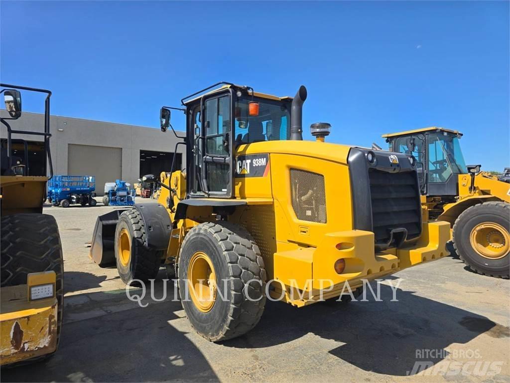 CAT 938M Фронтальные погрузчики