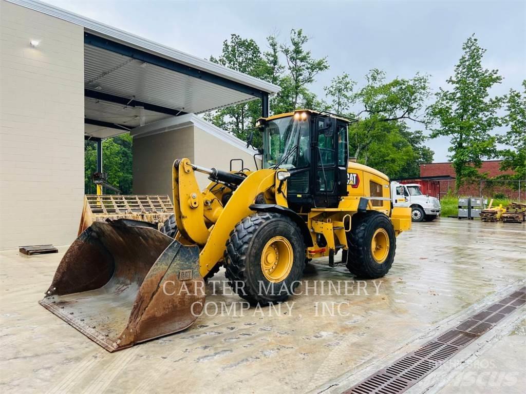 CAT 938M Фронтальные погрузчики