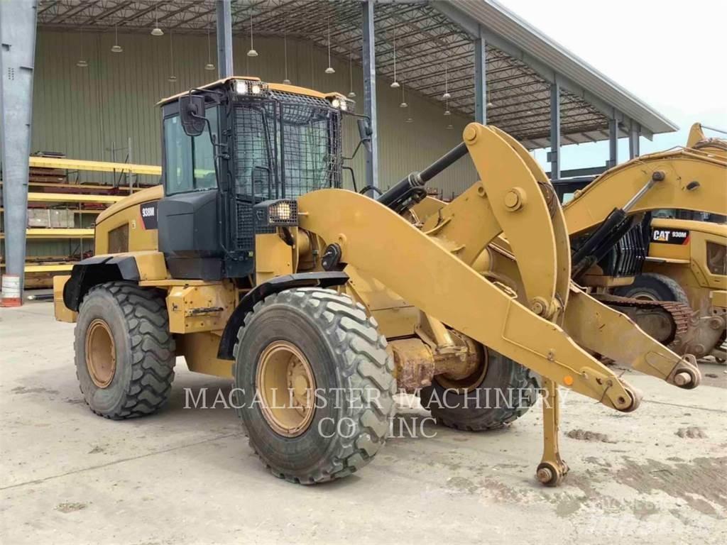 CAT 938M Фронтальные погрузчики