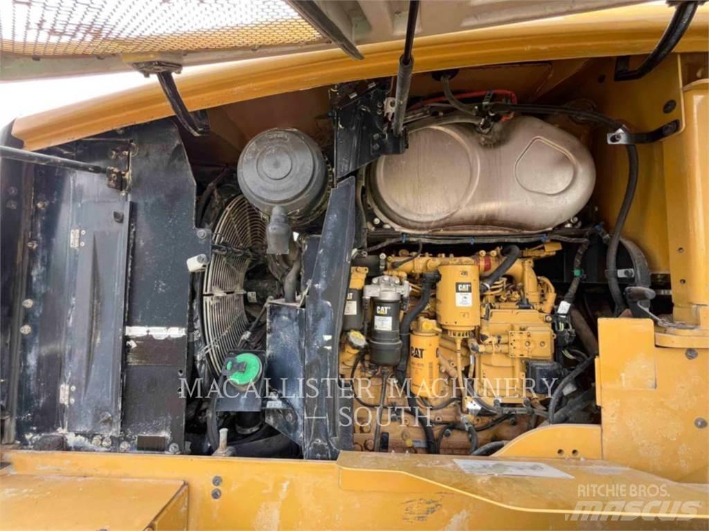 CAT 938M Фронтальные погрузчики