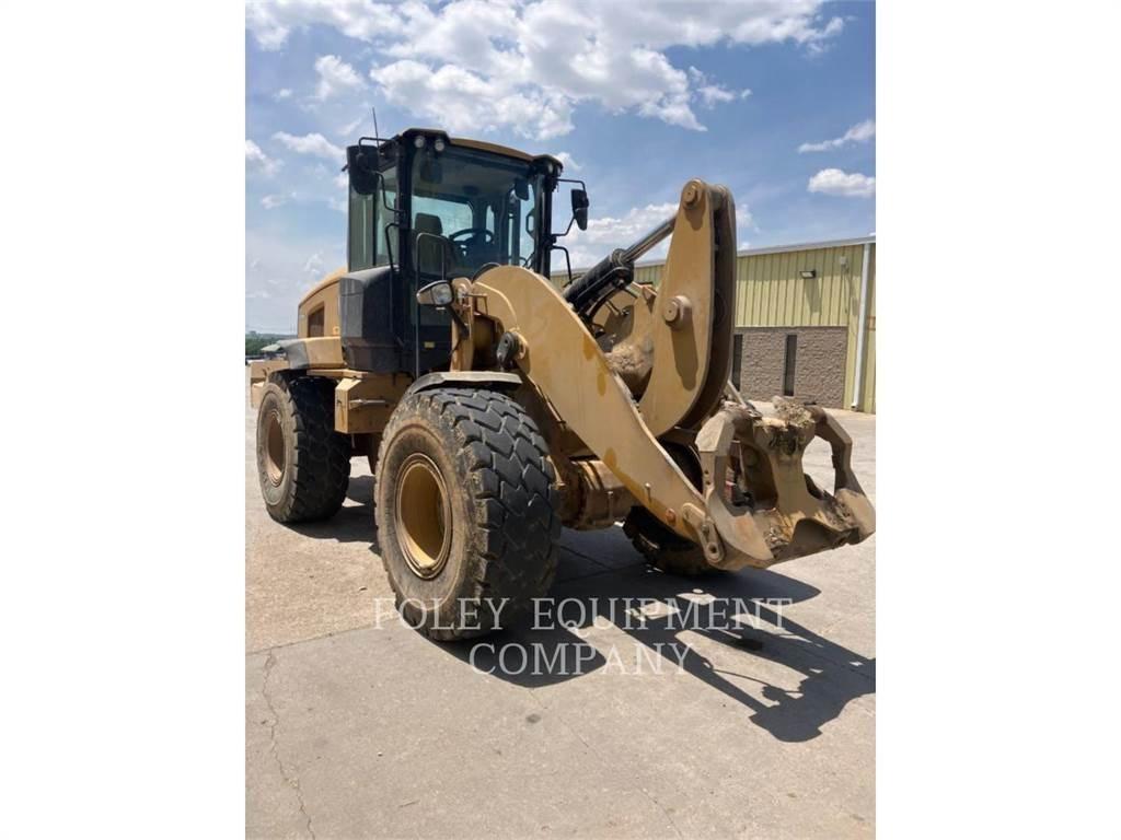 CAT 938M Фронтальные погрузчики