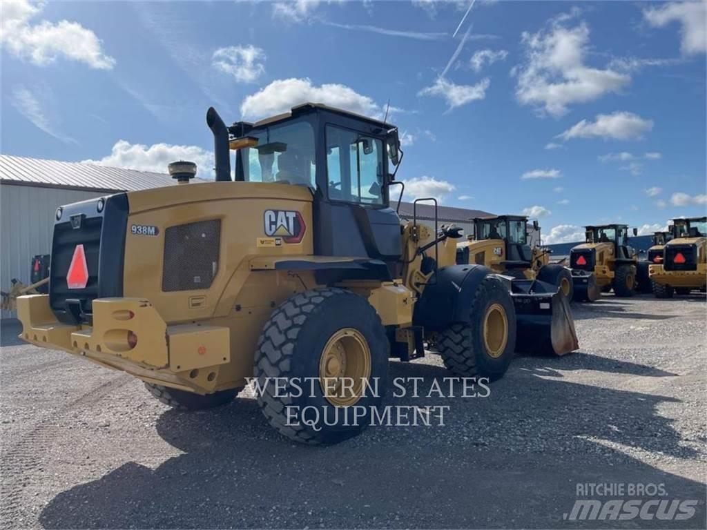 CAT 938M Фронтальные погрузчики