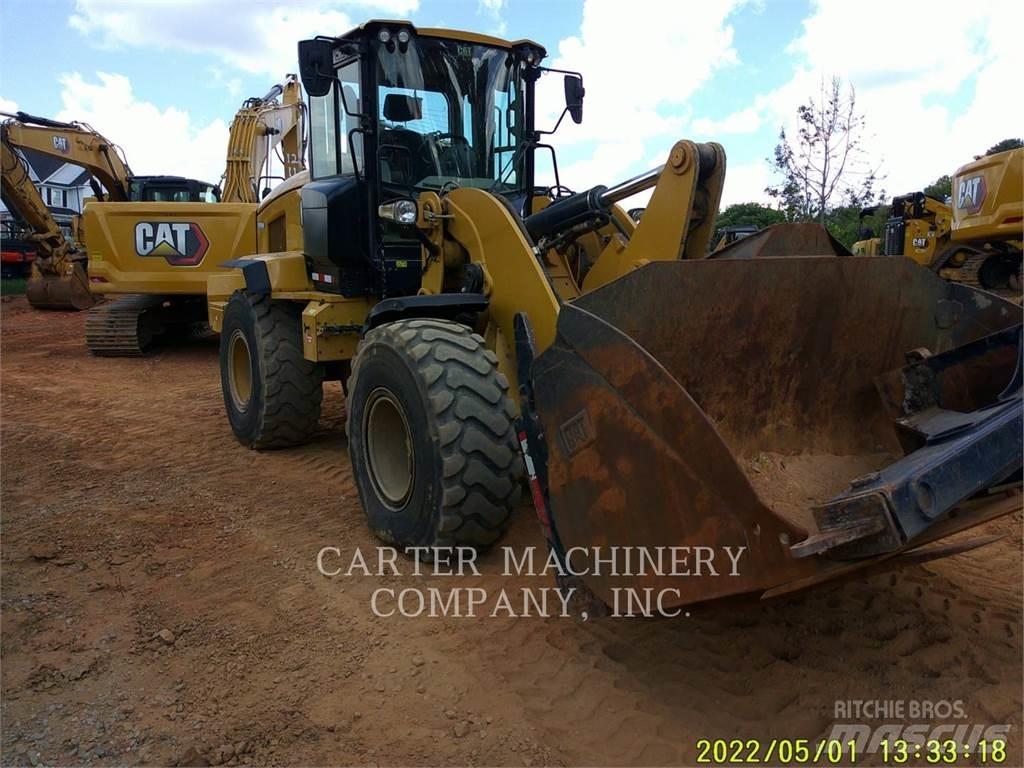 CAT 938M Фронтальные погрузчики