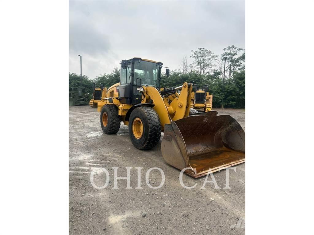 CAT 938M Фронтальные погрузчики