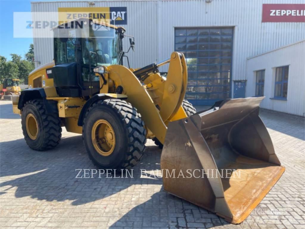 CAT 938M Фронтальные погрузчики