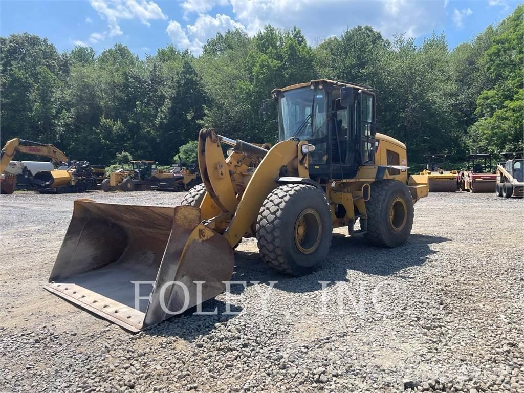 CAT 938M Фронтальные погрузчики