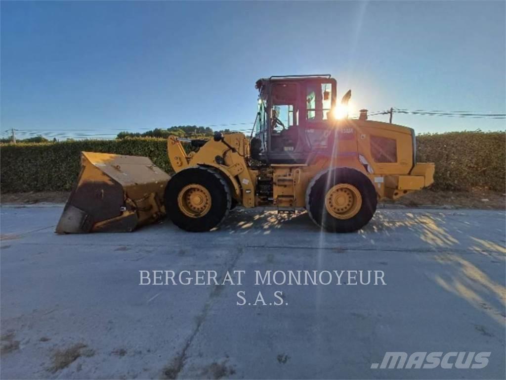 CAT 938M Фронтальные погрузчики