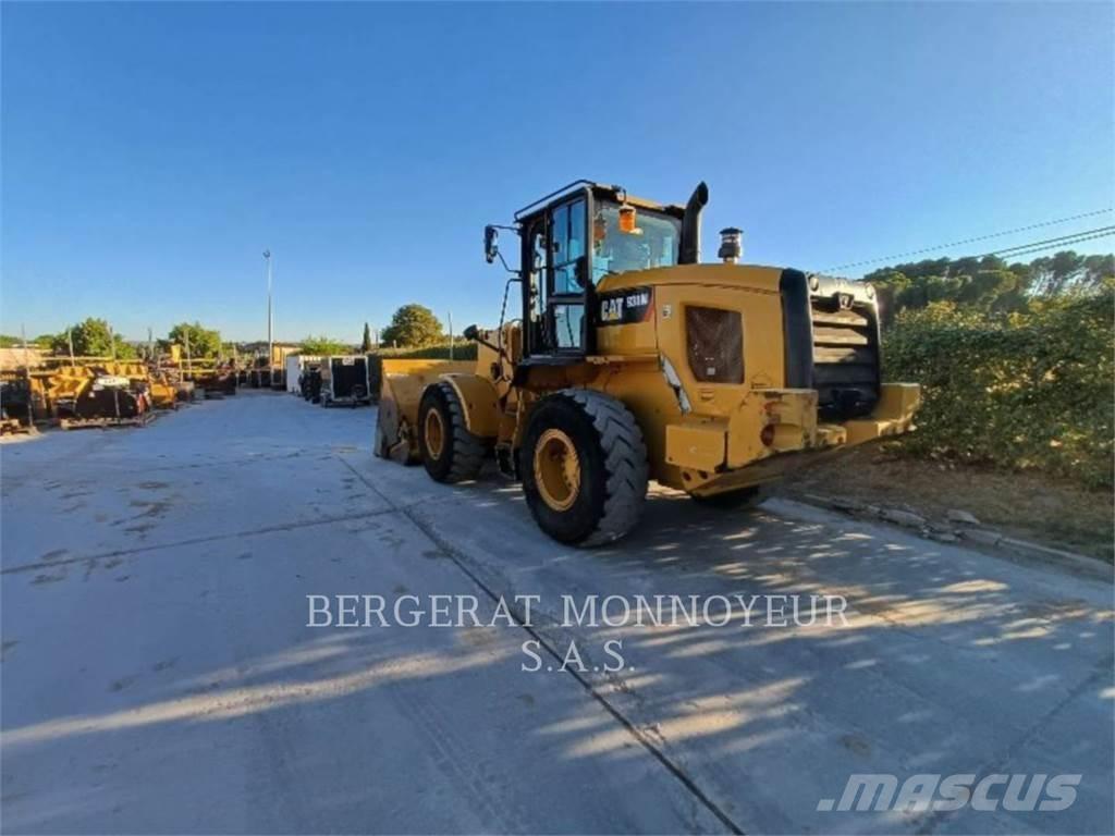 CAT 938M Фронтальные погрузчики