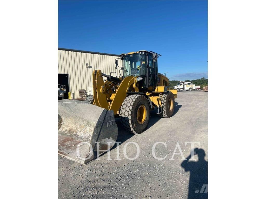 CAT 938M Фронтальные погрузчики