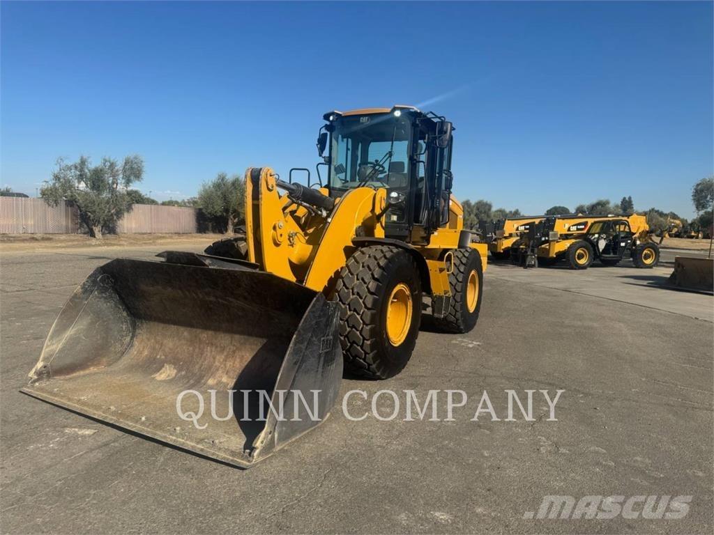 CAT 938M Фронтальные погрузчики