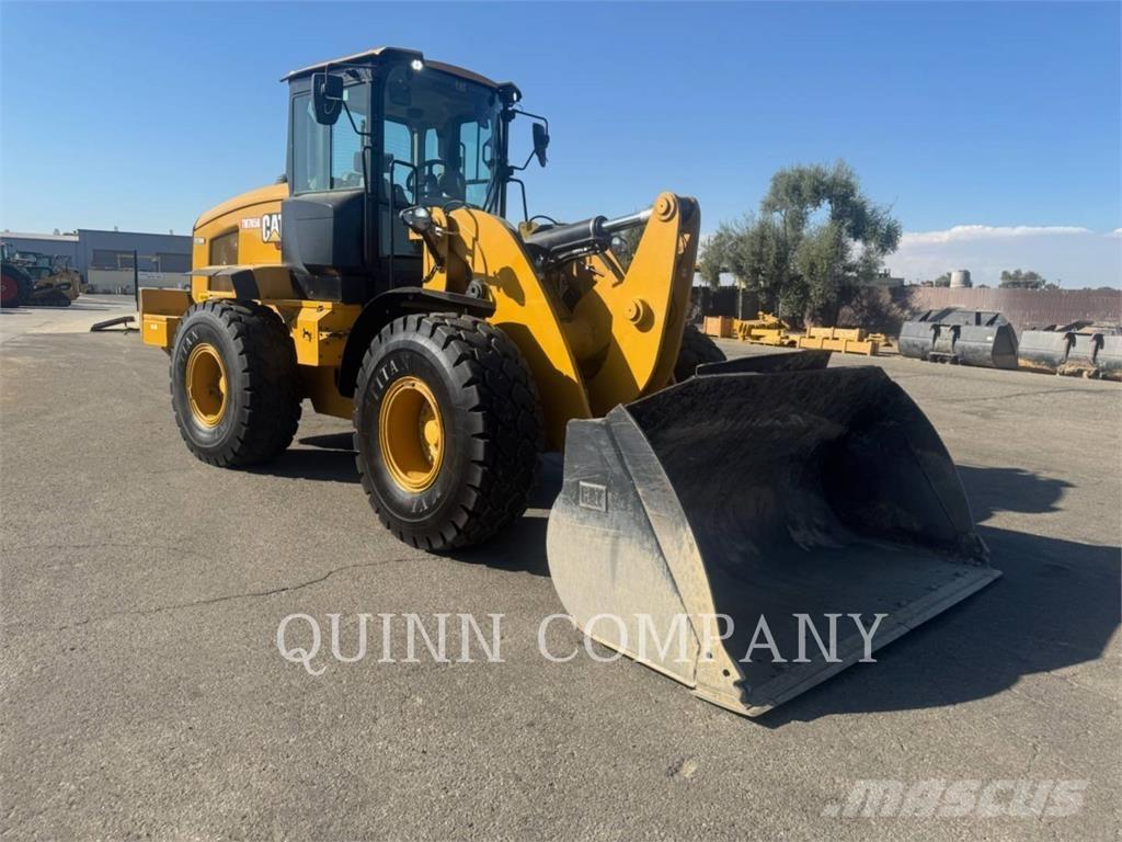 CAT 938M Фронтальные погрузчики