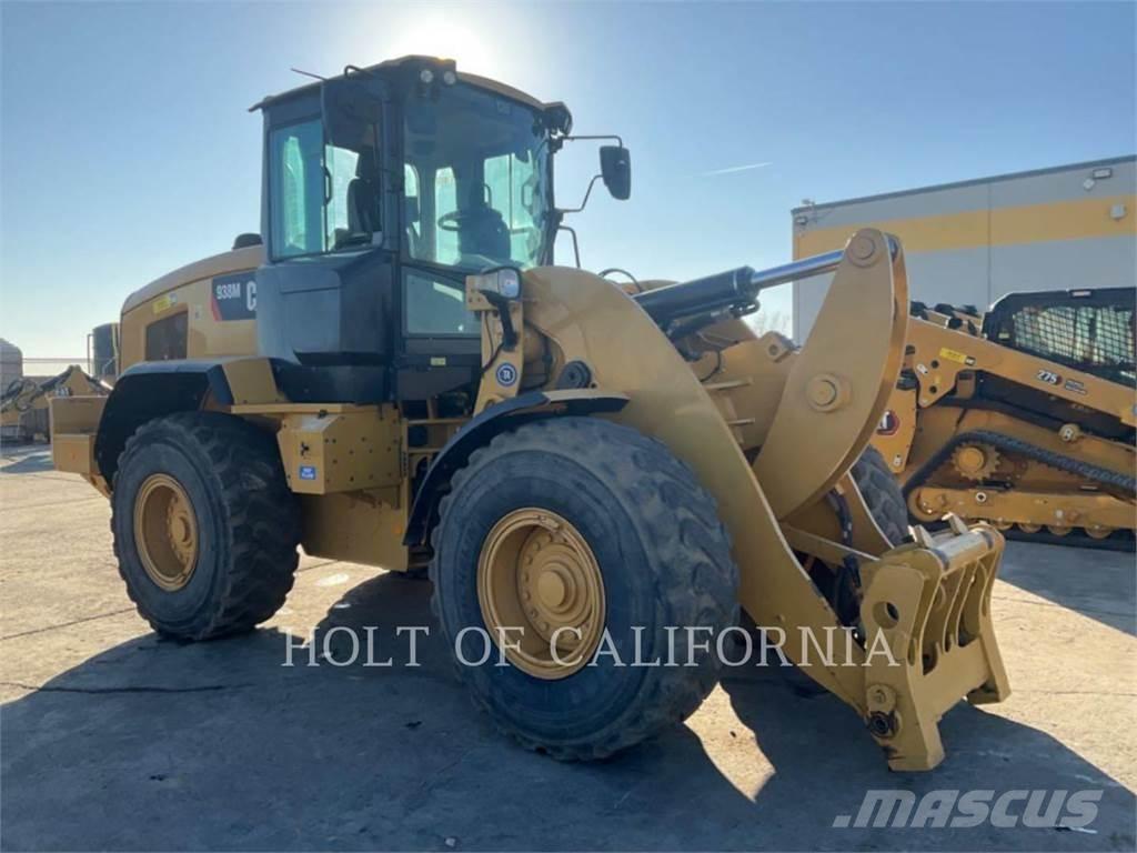 CAT 938M Фронтальные погрузчики