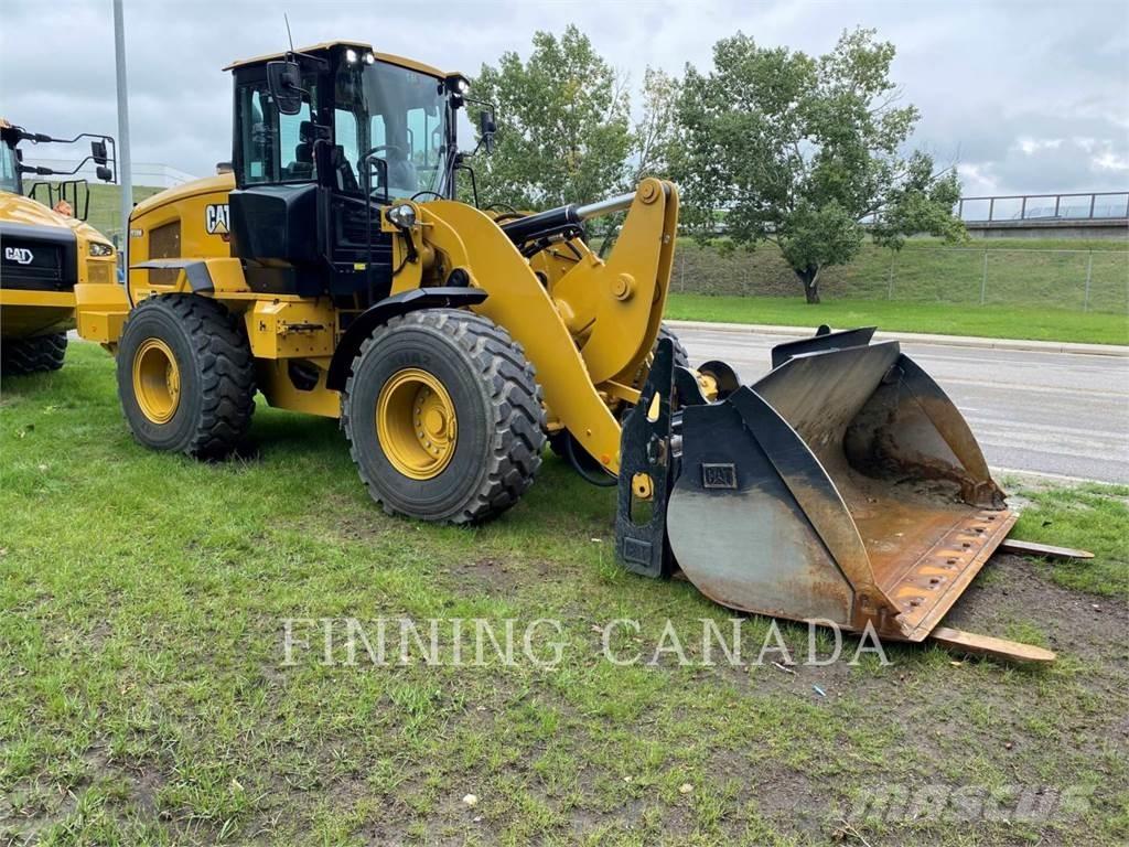 CAT 938M Фронтальные погрузчики