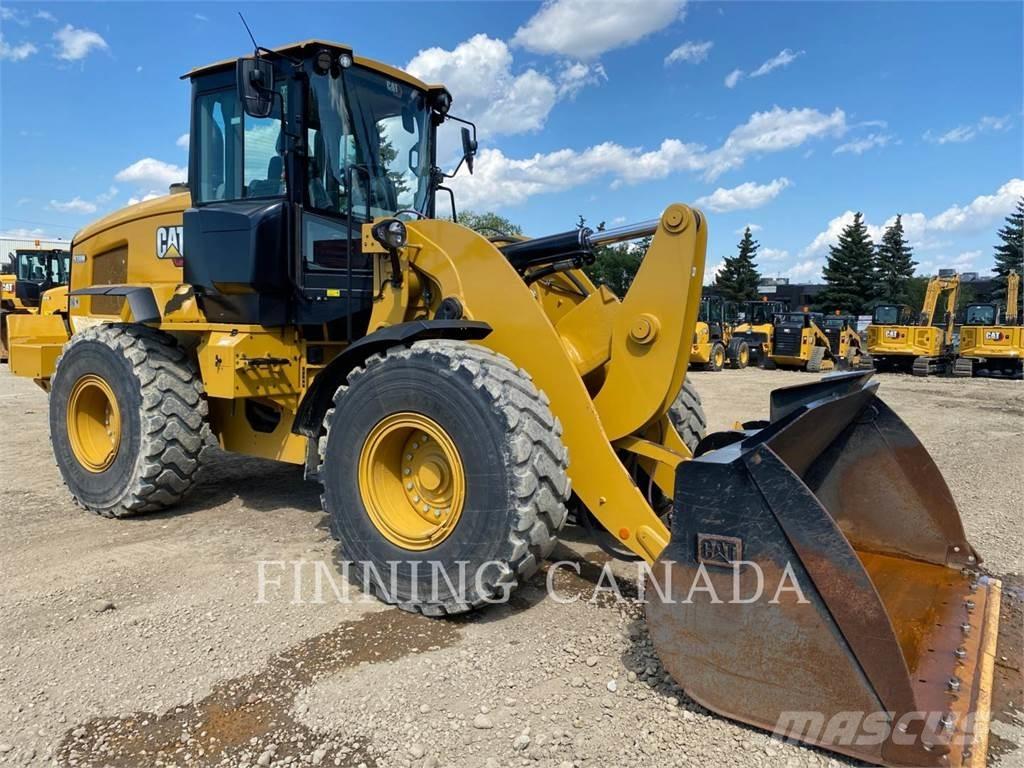 CAT 938M Фронтальные погрузчики