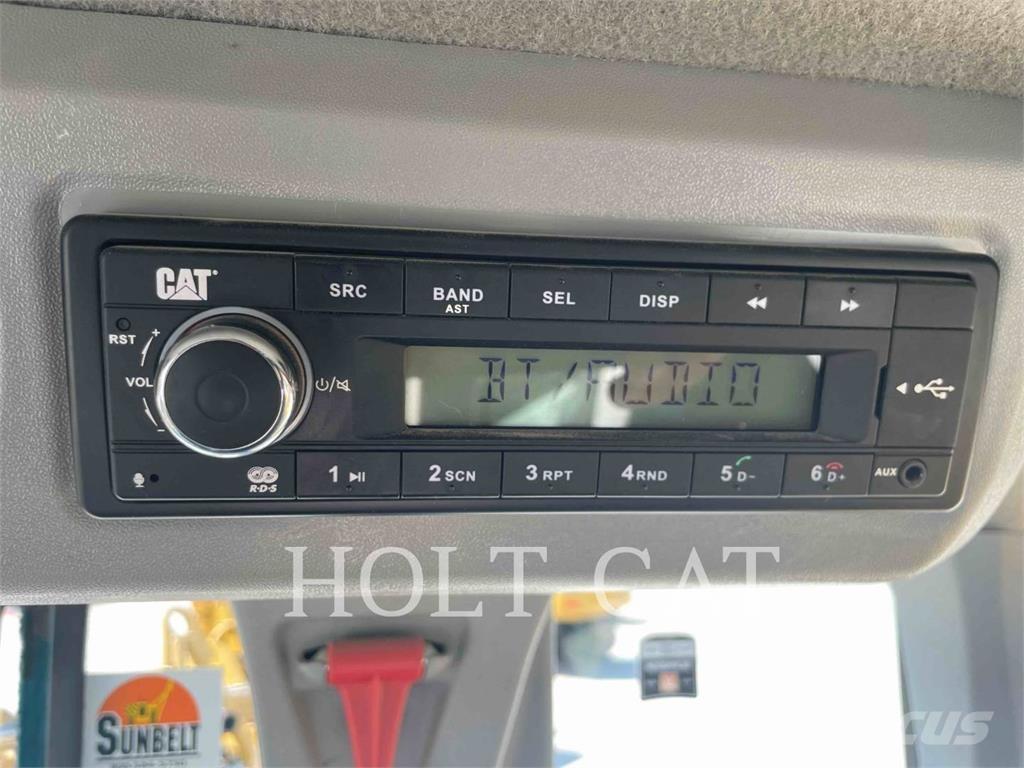 CAT 938M Фронтальные погрузчики