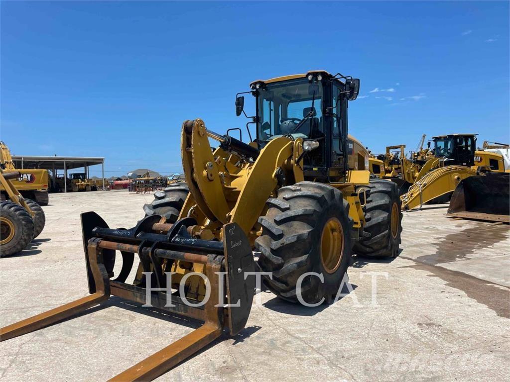 CAT 938M Фронтальные погрузчики