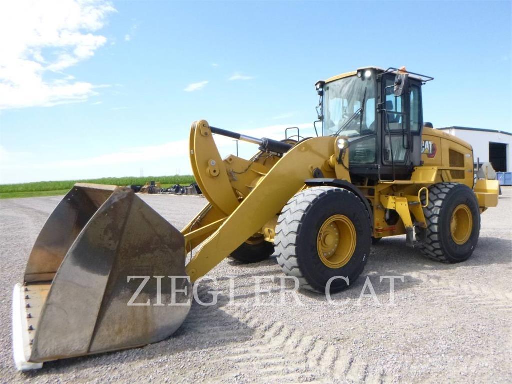 CAT 938M Фронтальные погрузчики