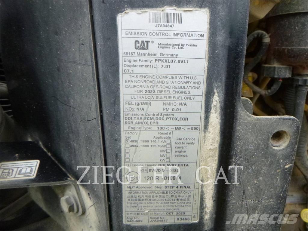 CAT 938M Фронтальные погрузчики