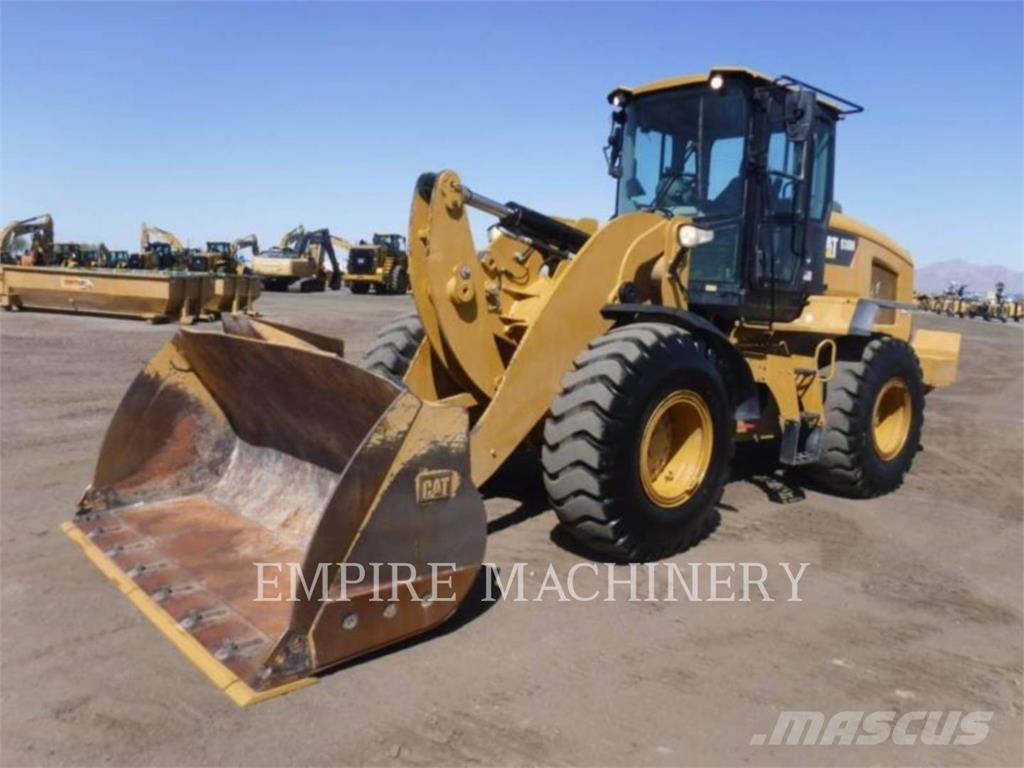 CAT 938M Фронтальные погрузчики