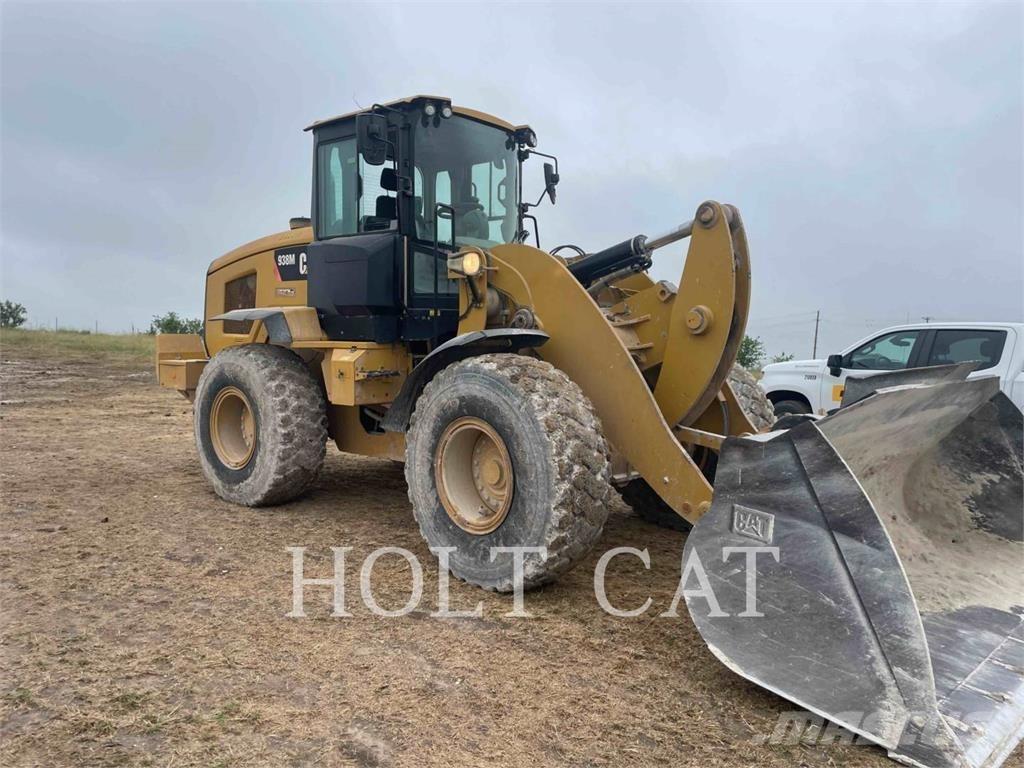 CAT 938M Фронтальные погрузчики