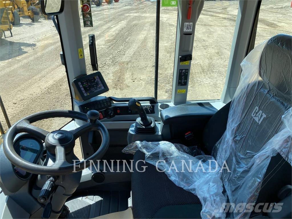 CAT 938M Фронтальные погрузчики