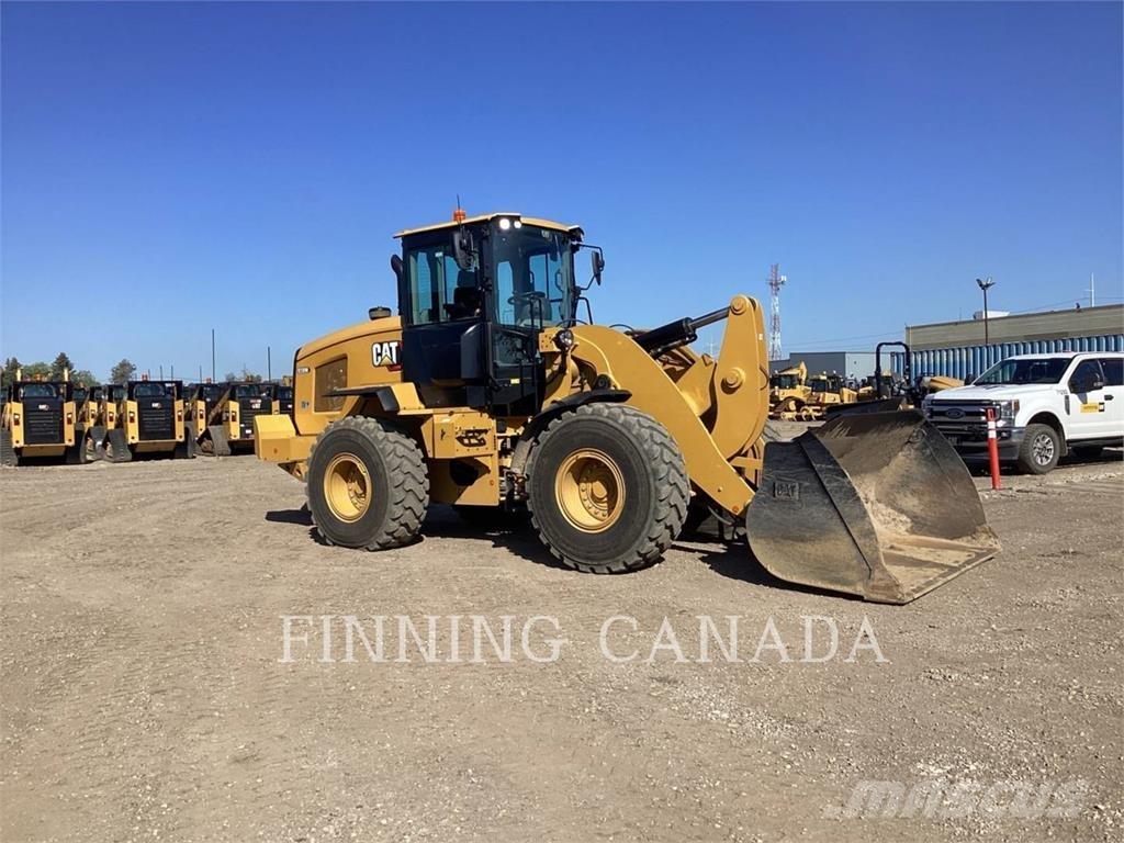 CAT 938M Фронтальные погрузчики