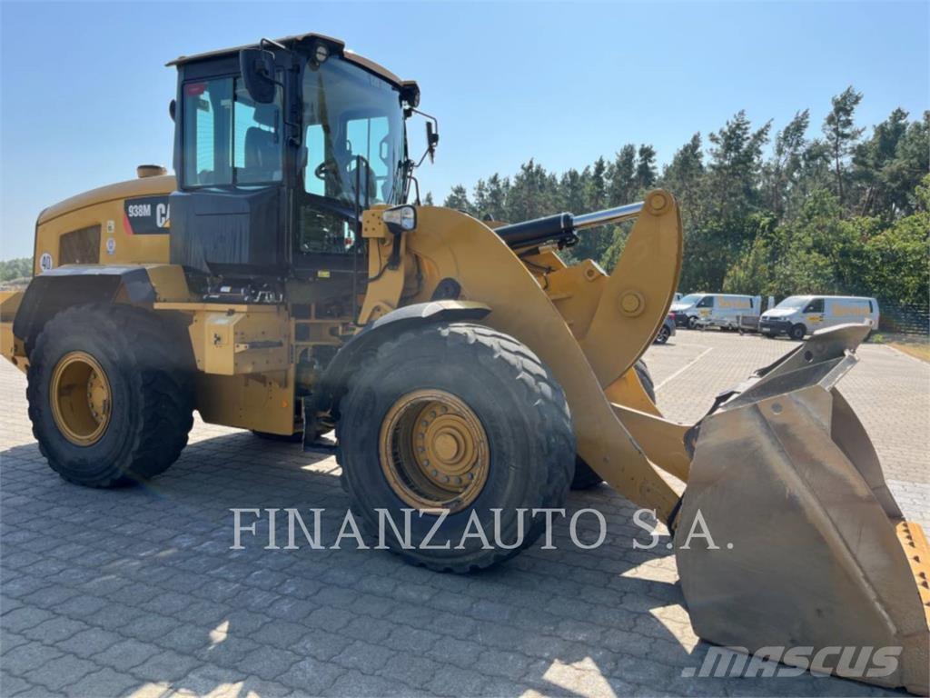 CAT 938M Фронтальные погрузчики