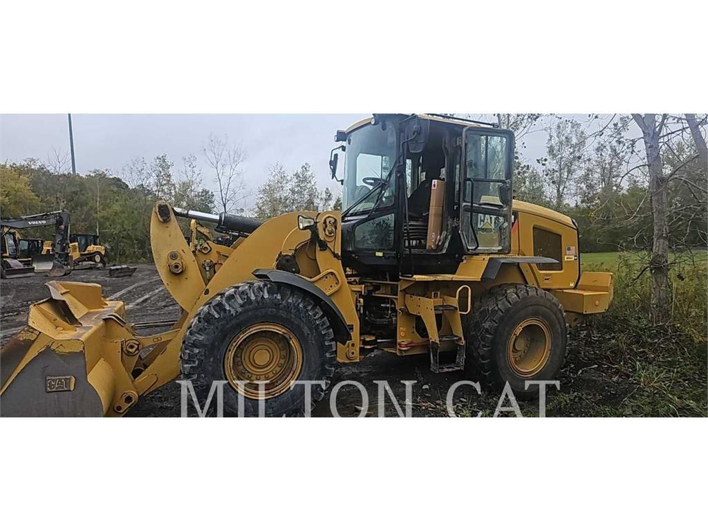 CAT 938M Фронтальные погрузчики