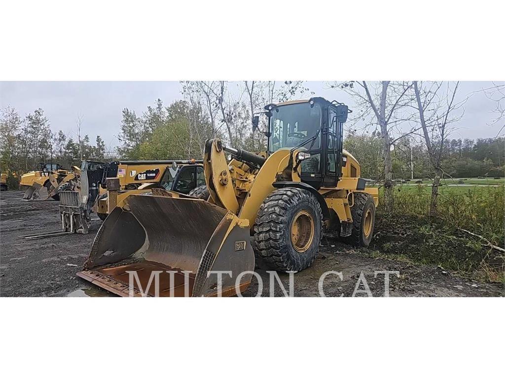 CAT 938M Фронтальные погрузчики