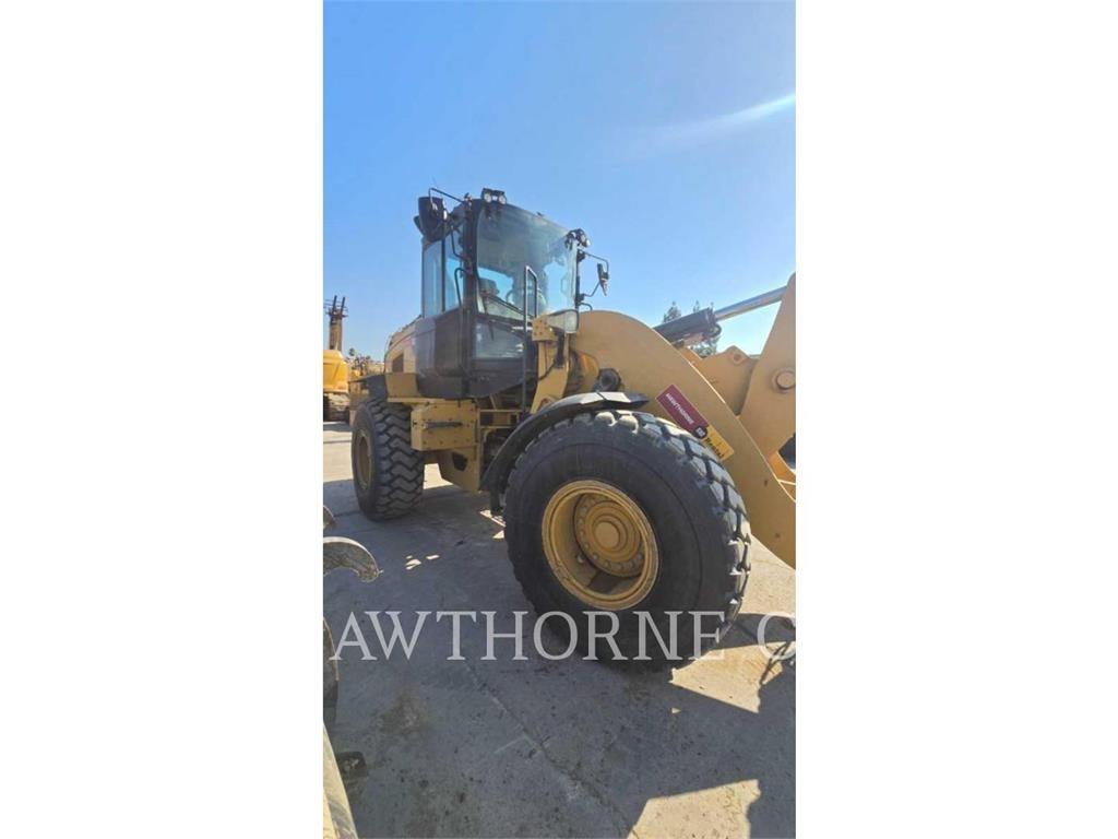 CAT 938M Фронтальные погрузчики
