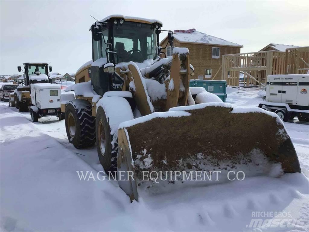 CAT 938M Фронтальные погрузчики