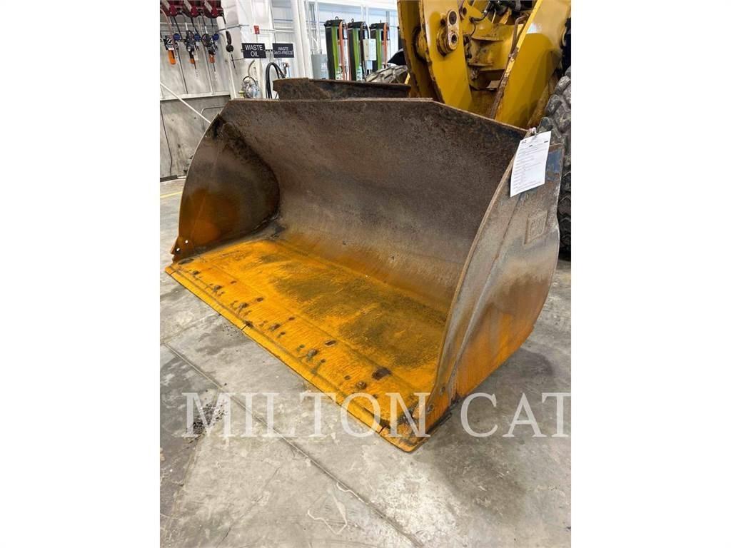 CAT 938M 3V Фронтальные погрузчики