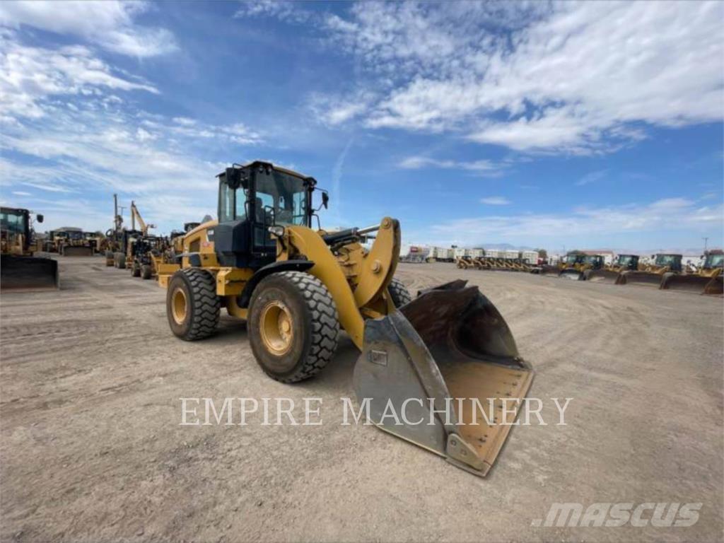 CAT 938M 3V FC Фронтальные погрузчики
