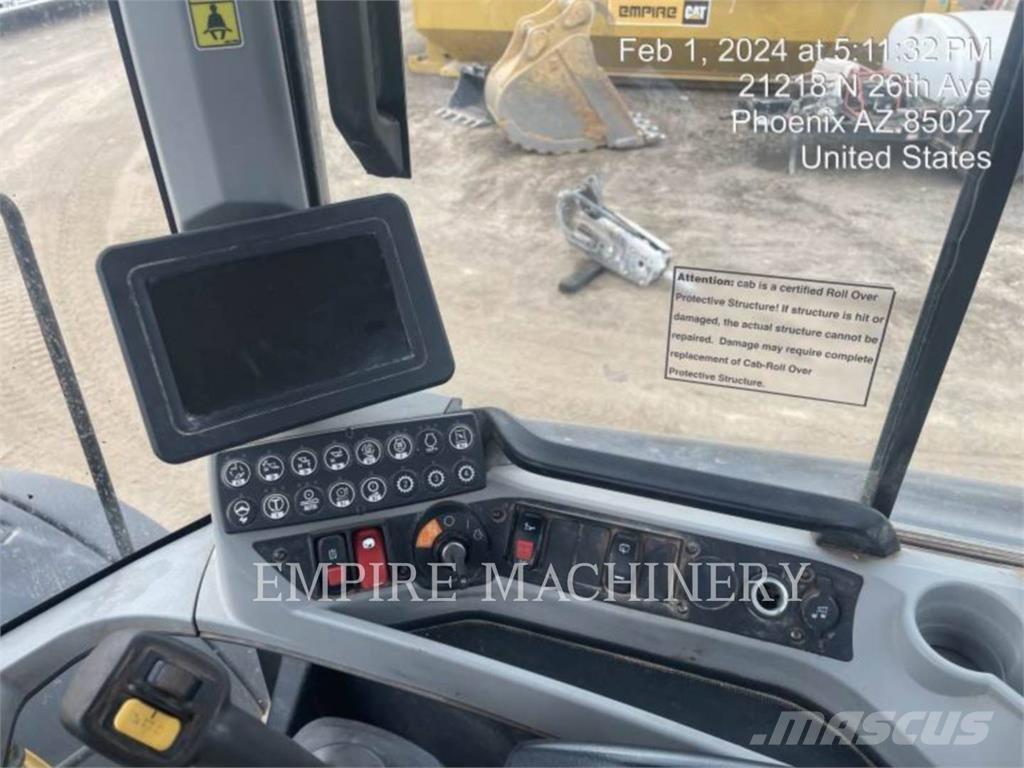 CAT 938M FC Фронтальные погрузчики