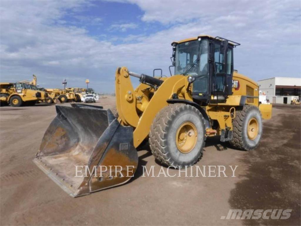 CAT 938M FC Фронтальные погрузчики