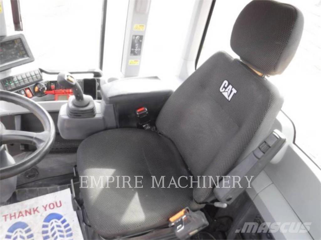 CAT 938M FC Фронтальные погрузчики