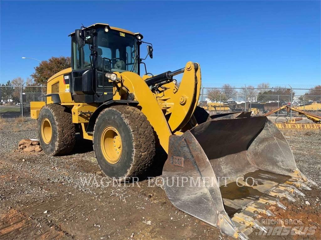 CAT 938M FC Фронтальные погрузчики