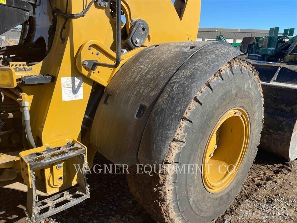 CAT 938M FC Фронтальные погрузчики