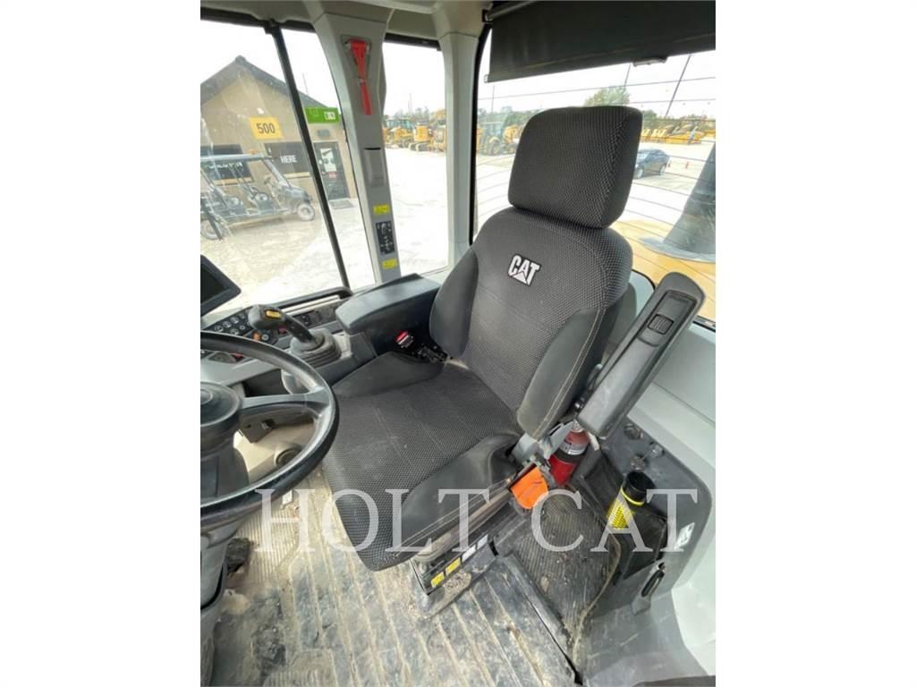 CAT 938M ISO Фронтальные погрузчики